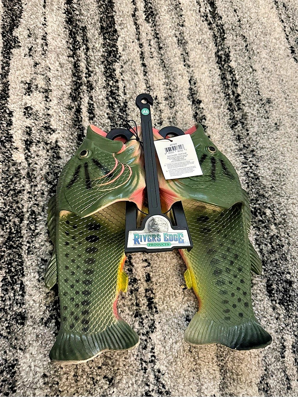 River's Edge Fish Bass Slides Slippers Green & Pink NWT